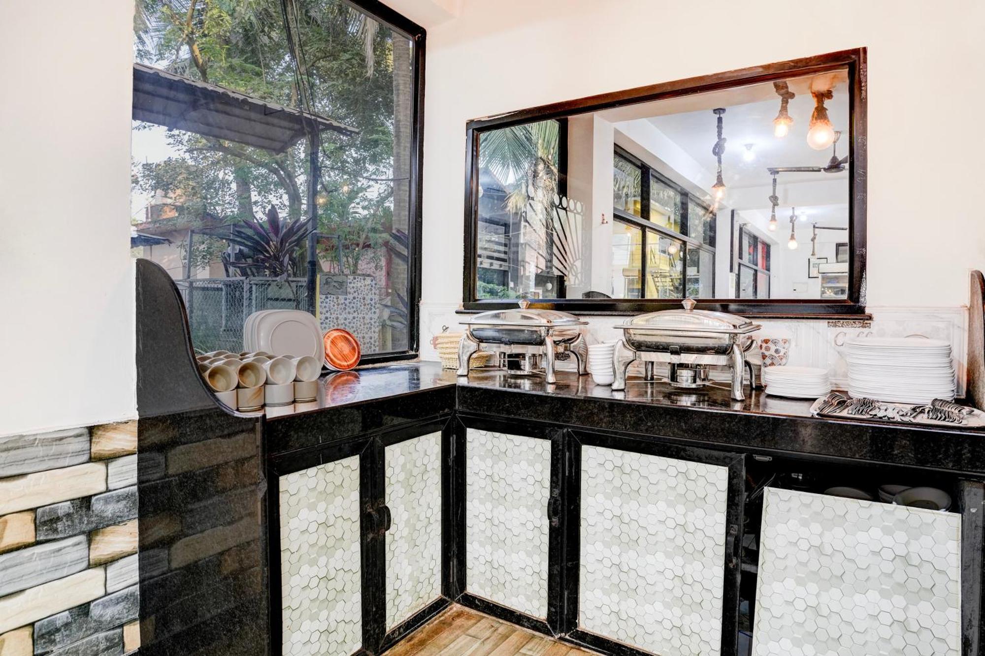 Super Townhouse Morjim 호텔 외부 사진